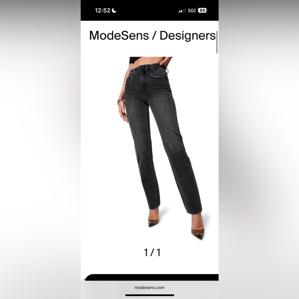 Good American 90s icon jeans